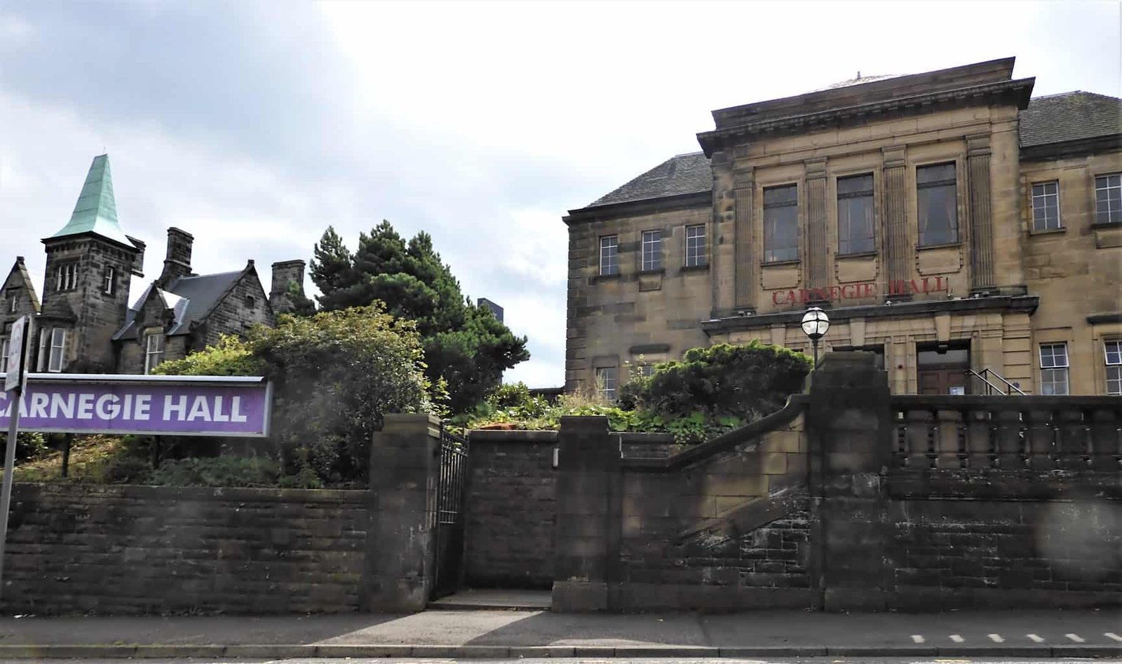 Dunfermline Andrew Carnegie's birthplace, Robert the Bruce's heart's