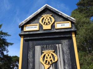 Vintage AA Roadside Box